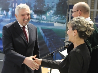 Ünnepélyes diplomaátadó a főiskolán - fotó: Sándor Judit