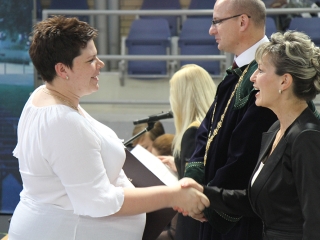 Ünnepélyes diplomaátadó a főiskolán - fotó: Sándor Judit