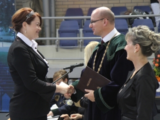 Ünnepélyes diplomaátadó a főiskolán - fotó: Sándor Judit