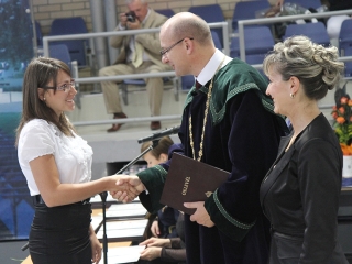 Ünnepélyes diplomaátadó a főiskolán - fotó: Sándor Judit