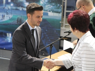 Ünnepélyes diplomaátadó a főiskolán - fotó: Sándor Judit