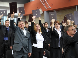 Ünnepélyes diplomaátadó a főiskolán - fotó: Sándor Judit