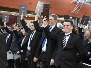 Ünnepélyes diplomaátadó a főiskolán - fotó: Sándor Judit