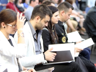 Ünnepélyes diplomaátadó a főiskolán - fotó: Sándor Judit