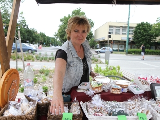 Megyenapi kirakodós a Városháza téren - fotó: Sándor Judit