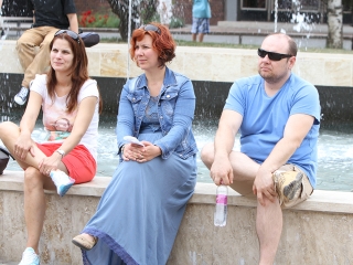 Megyenapi kirakodós a Városháza téren - fotó: Sándor Judit