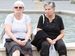 Megyenapi kirakodós a Városháza téren - fotó: Sándor Judit