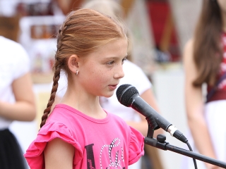 Megyenapi kirakodós a Városháza téren - fotó: Sándor Judit