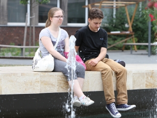 Megyenapi kirakodós a Városháza téren - fotó: Sándor Judit