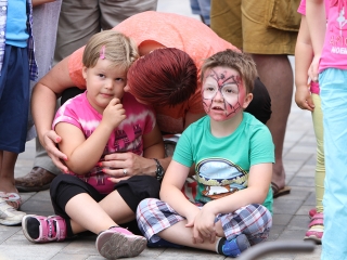 Megyenapi kirakodós a Városháza téren - fotó: Sándor Judit