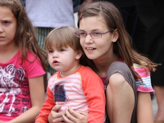 Megyenapi kirakodós a Városháza téren - fotó: Sándor Judit