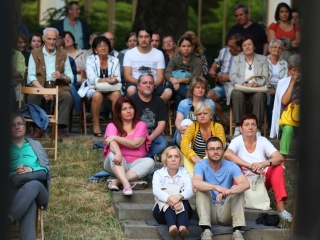 Zenepavilon- Edith Piaf zenés életrajz - fotó: Ónodi Zoltán