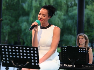 Zenepavilon- Edith Piaf zenés életrajz - fotó: Ónodi Zoltán