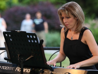 Zenepavilon- Edith Piaf zenés életrajz - fotó: Ónodi Zoltán