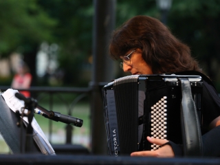 Zenepavilon- Edith Piaf zenés életrajz - fotó: Ónodi Zoltán