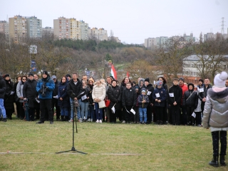 Megemlékezés és koszorúzás a forradalmi emlékműnél - fotó: 
