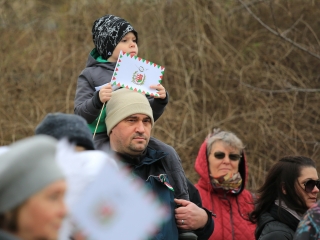 Megemlékezés és koszorúzás a forradalmi emlékműnél - fotó: 
