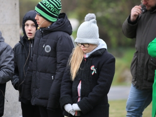 Megemlékezés és koszorúzás a forradalmi emlékműnél - fotó: 