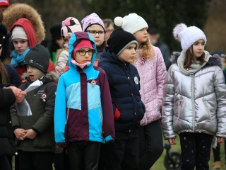 Megemlékezés és koszorúzás a forradalmi emlékműnél - fotó: 