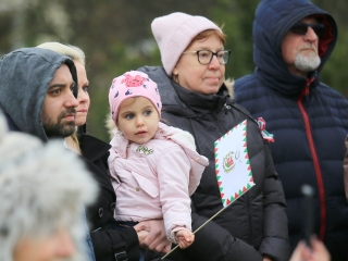 Megemlékezés és koszorúzás a forradalmi emlékműnél - fotó: 