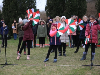 Megemlékezés és koszorúzás a forradalmi emlékműnél - fotó: 