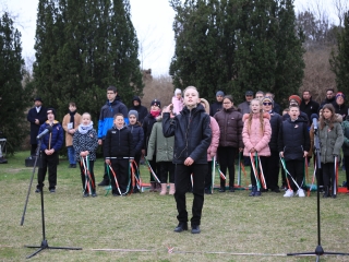 Megemlékezés és koszorúzás a forradalmi emlékműnél - fotó: 