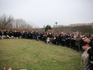 Megemlékezés és koszorúzás a forradalmi emlékműnél - fotó: 