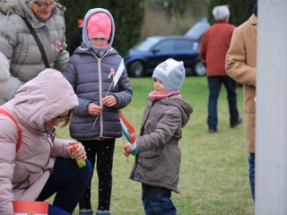 Megemlékezés és koszorúzás a forradalmi emlékműnél - fotó: 