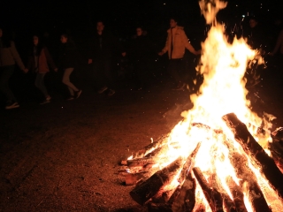 Nap-éj egyenlőségi kutyás-tüzes forgatag - fotó: 