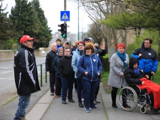 Kékben ragyogó séta a "jószoli" csapatával - fotó: 