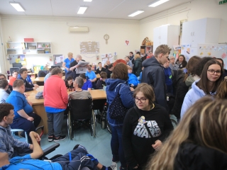 Kékben ragyogó séta a "jószoli" csapatával - fotó: 