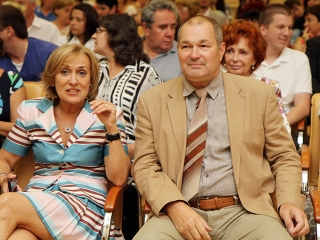 Hárman vehették át a Dunaújváros Közszolgálatáért Díjat - fotó: Sándor Judit