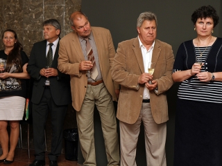 Hárman vehették át a Dunaújváros Közszolgálatáért Díjat - fotó: Sándor Judit