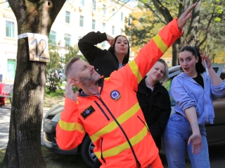 Életmentő diákok a Kultik Moziban és környékén - fotó: 