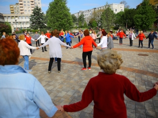 Tánc a téren, tánc a színpadon a világnapon! - fotó: 