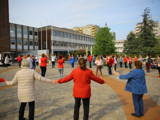 Tánc a téren, tánc a színpadon a világnapon! - fotó: 