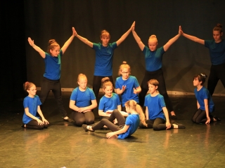 Tánc a téren, tánc a színpadon a világnapon! - fotó: 