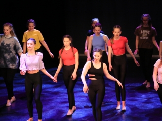 Tánc a téren, tánc a színpadon a világnapon! - fotó: 