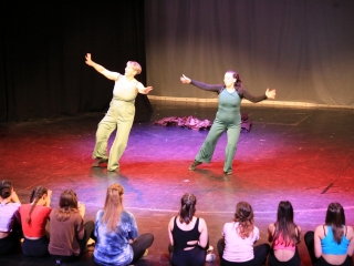 Tánc a téren, tánc a színpadon a világnapon! - fotó: 