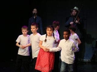 Tánc a téren, tánc a színpadon a világnapon! - fotó: 