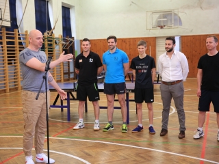 Asztaliteniszezők köszöntése - fotó: 