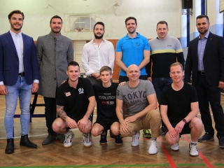 Asztaliteniszezők köszöntése - fotó: 