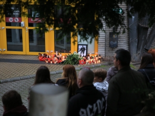 Együtt gyászolta Kexet a nagy jégkorongos család - fotó: 