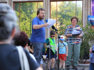 Demonstráció a státusztörvény ellen - fotó: 
