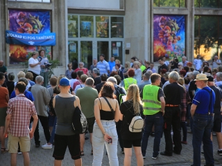 Demonstráció a státusztörvény ellen - fotó: 