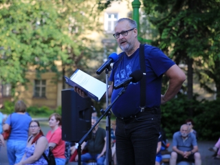 Demonstráció a státusztörvény ellen - fotó: 