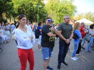 Demonstráció a státusztörvény ellen - fotó: 