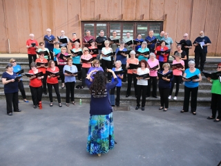 Jubileumi évtől búcsúzott a Dunaújvárosi Vegyeskar - fotó: 