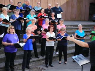 Jubileumi évtől búcsúzott a Dunaújvárosi Vegyeskar - fotó: 