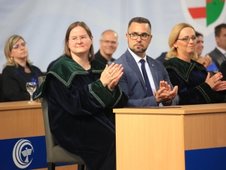 Diplomaátadó pillanatképek a Dunaújvárosi Egyetemen - fotó: 